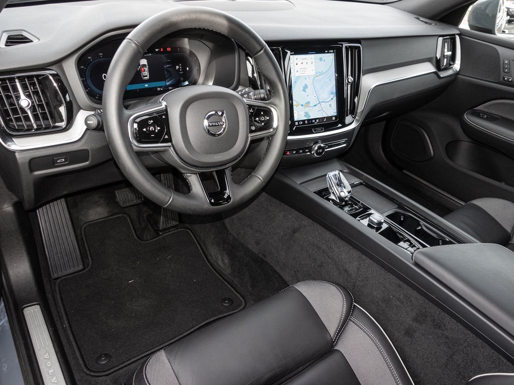 Volvo V60 Cross Country 2023