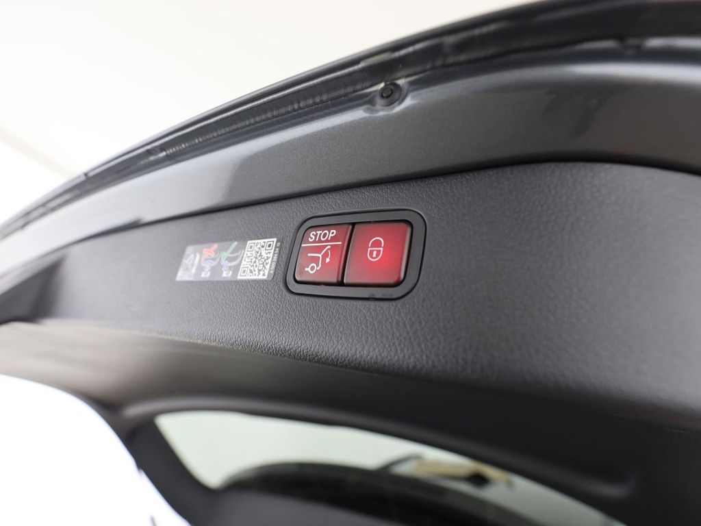 Mercedes-Benz C 220 2025