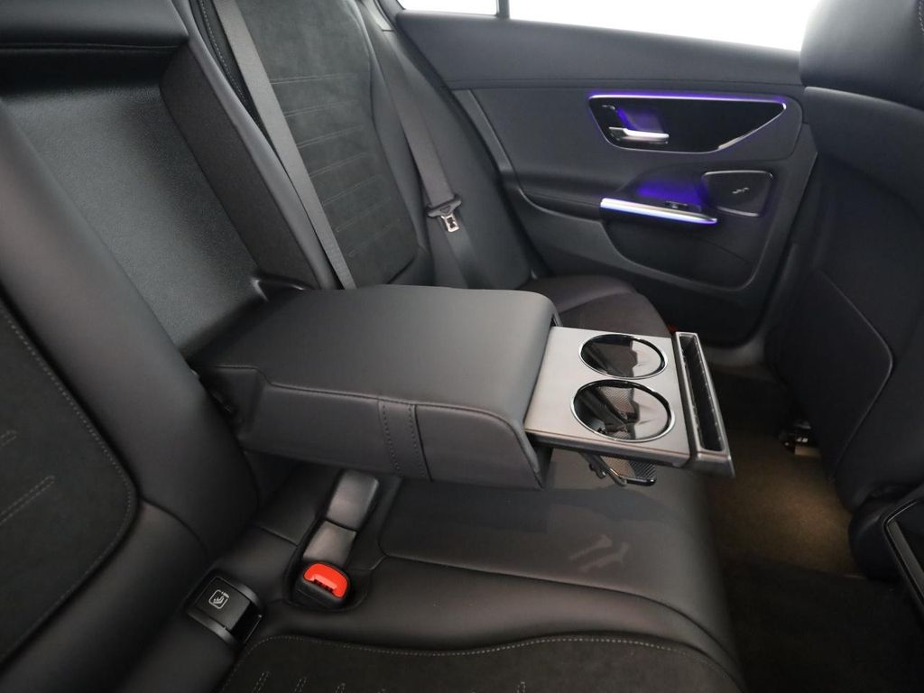 Mercedes-Benz C 220 2025