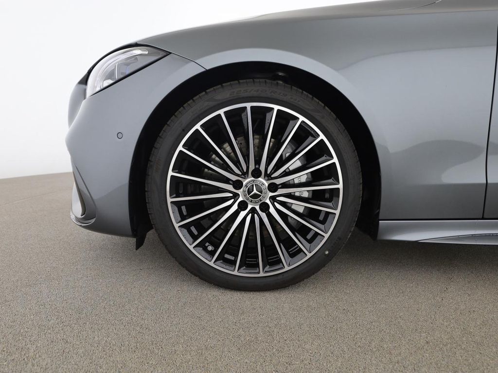 Mercedes-Benz C 220 2025
