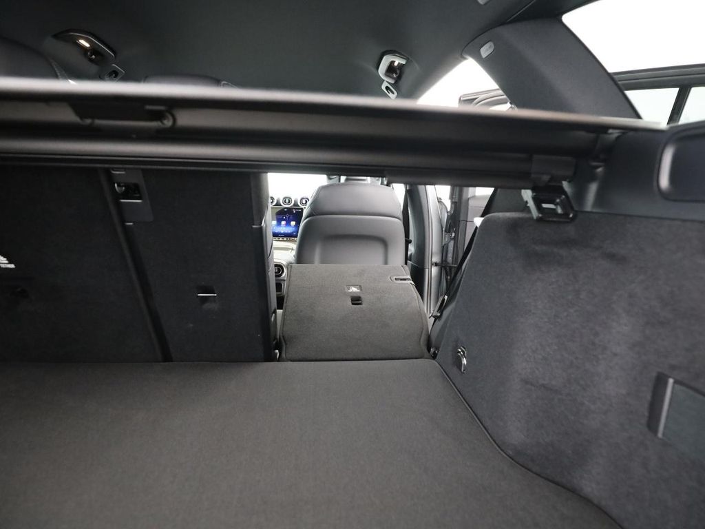 Mercedes-Benz C 220 2025