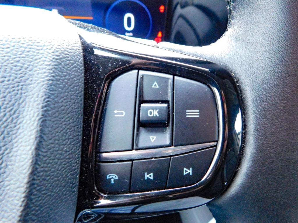 Ford Tourneo Custom 2025