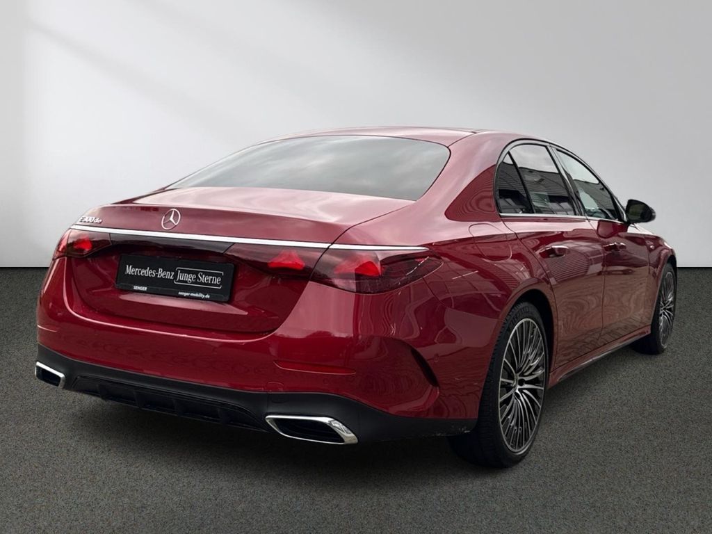 Mercedes-Benz E 300 2025