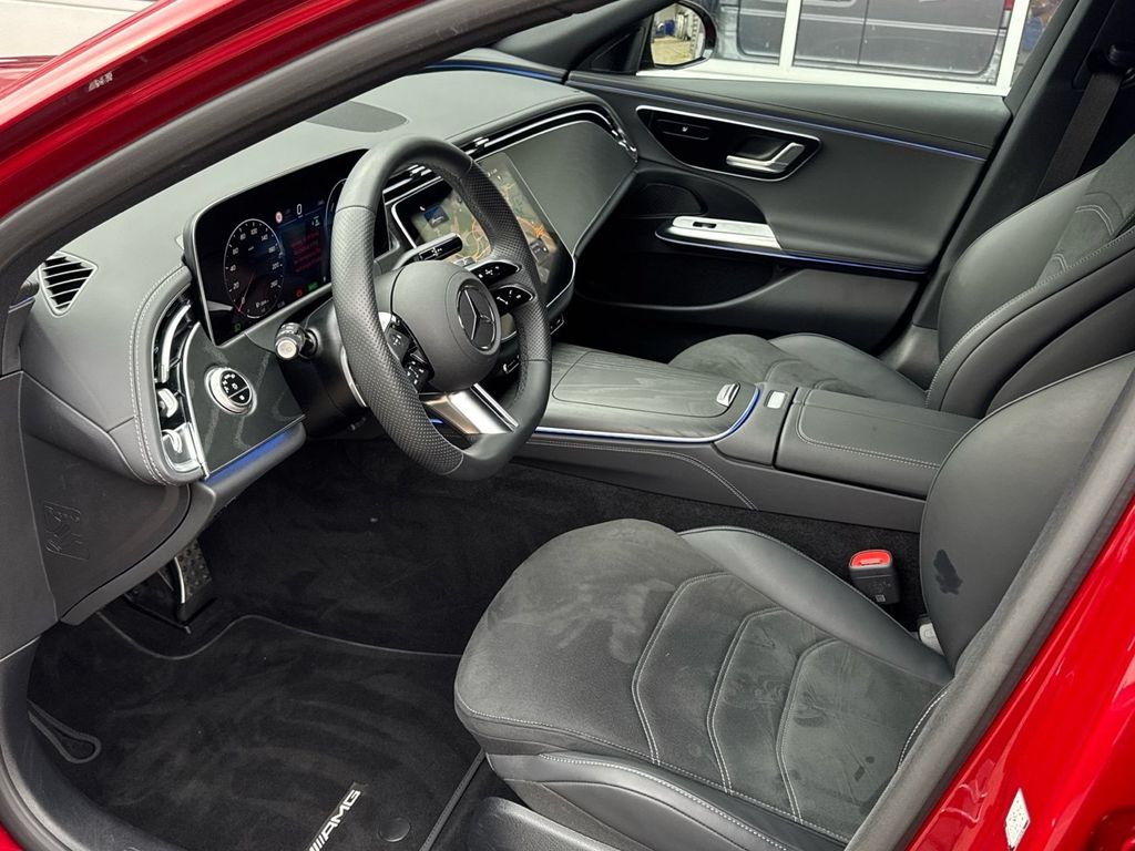 Mercedes-Benz E 300 2025