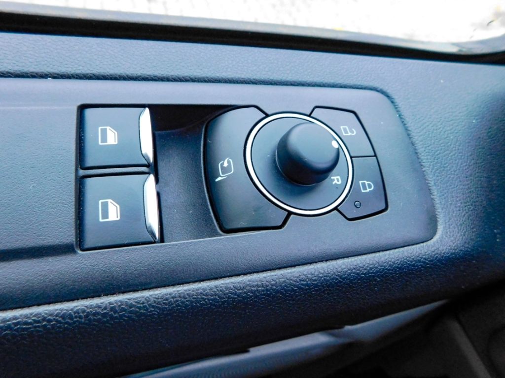 Ford Tourneo Custom 2025