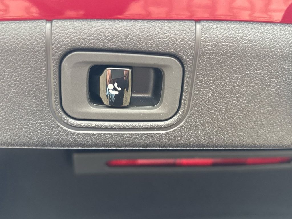 Mercedes-Benz E 300 2025