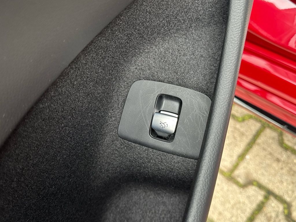 Mercedes-Benz E 300 2025