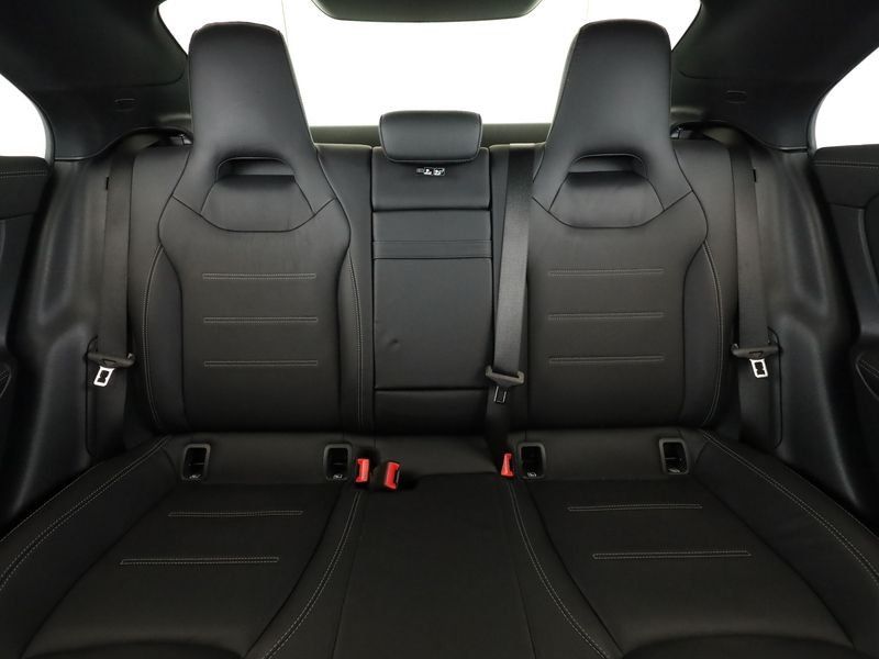 Mercedes-Benz CLA 200 2024