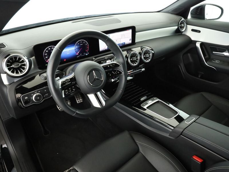 Mercedes-Benz CLA 200 2024