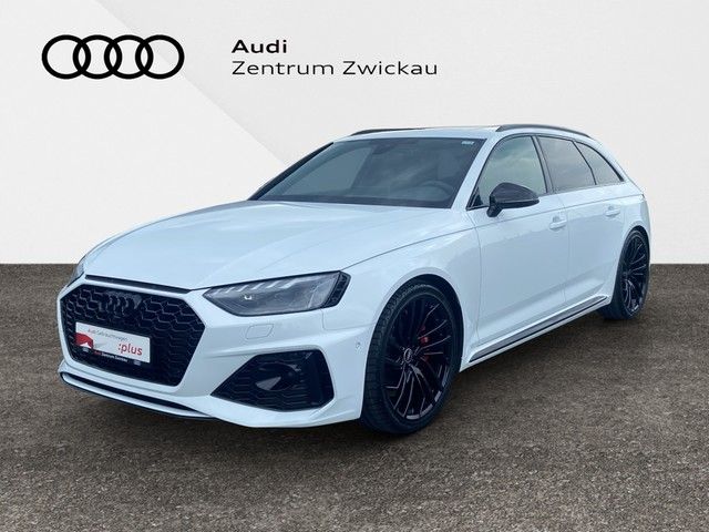 Audi RS4 2021
