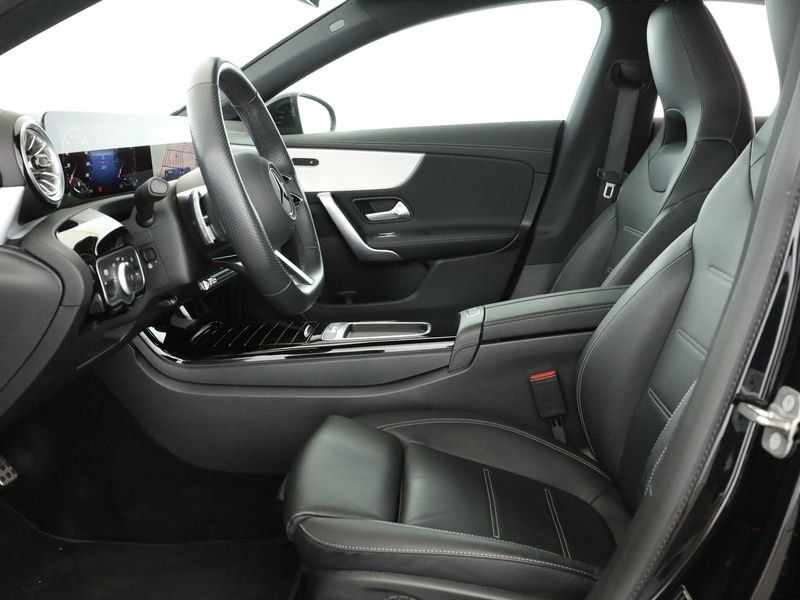 Mercedes-Benz CLA 200 2024