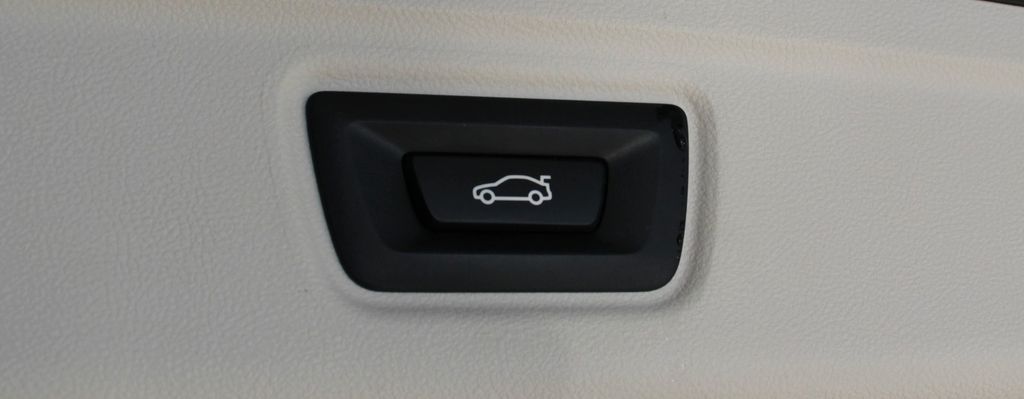 BMW 318 2022