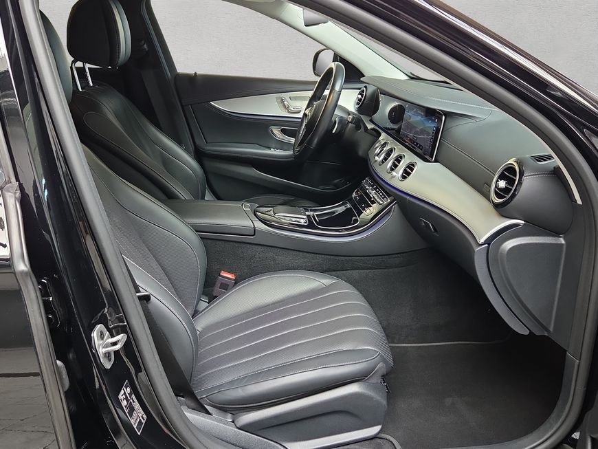 Mercedes-Benz E 300 2021