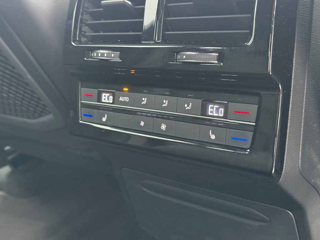 Volkswagen Touareg 2025