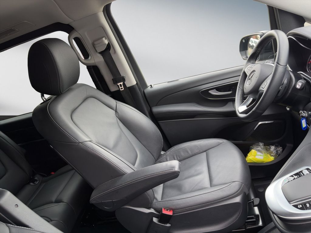 Mercedes-Benz V 300 2024