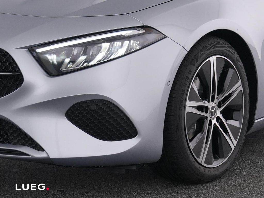 Mercedes-Benz A 180 2025