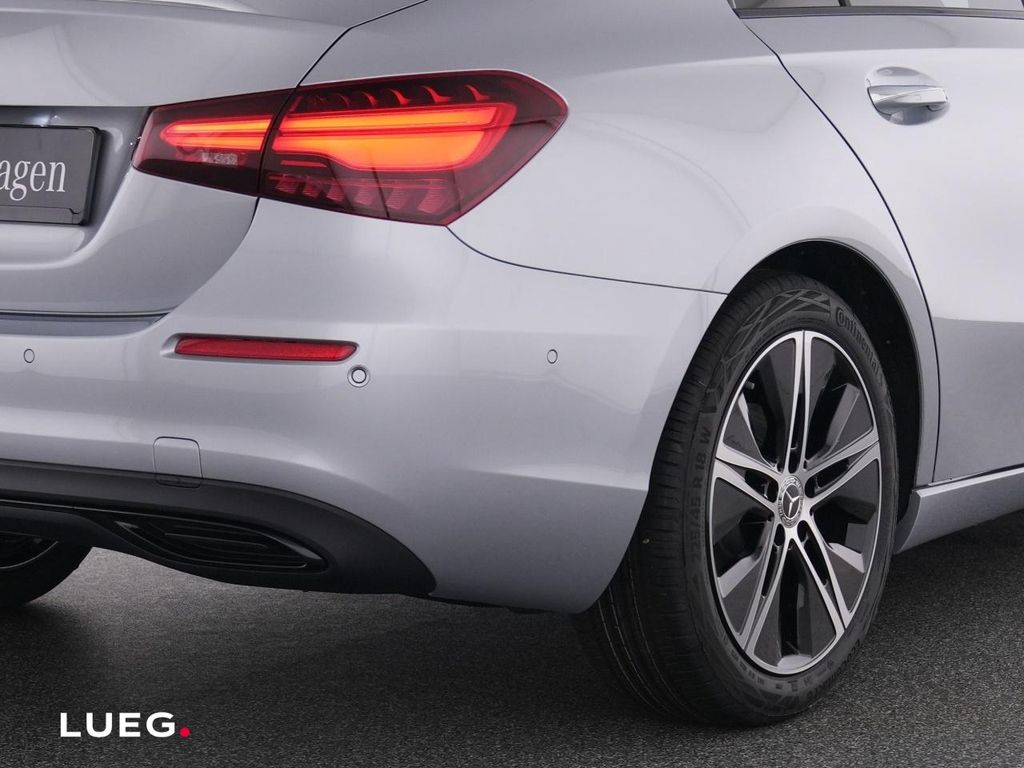 Mercedes-Benz A 180 2025