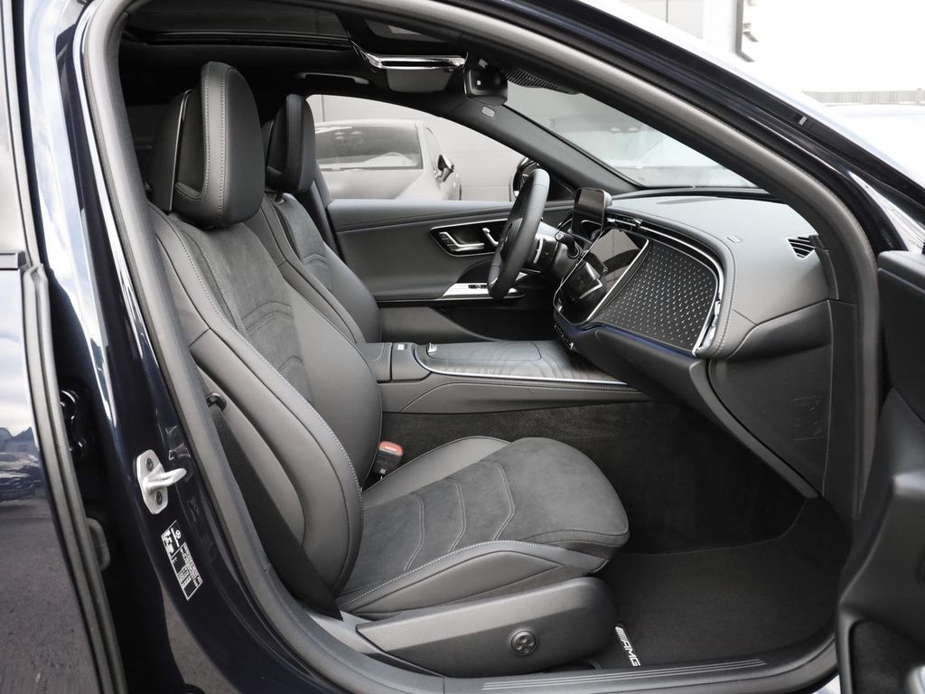 Mercedes-Benz E 300 2025