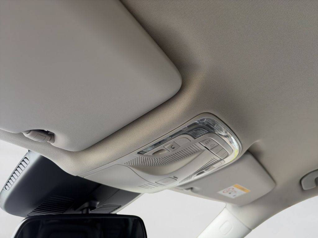 Mercedes-Benz V 300 2024