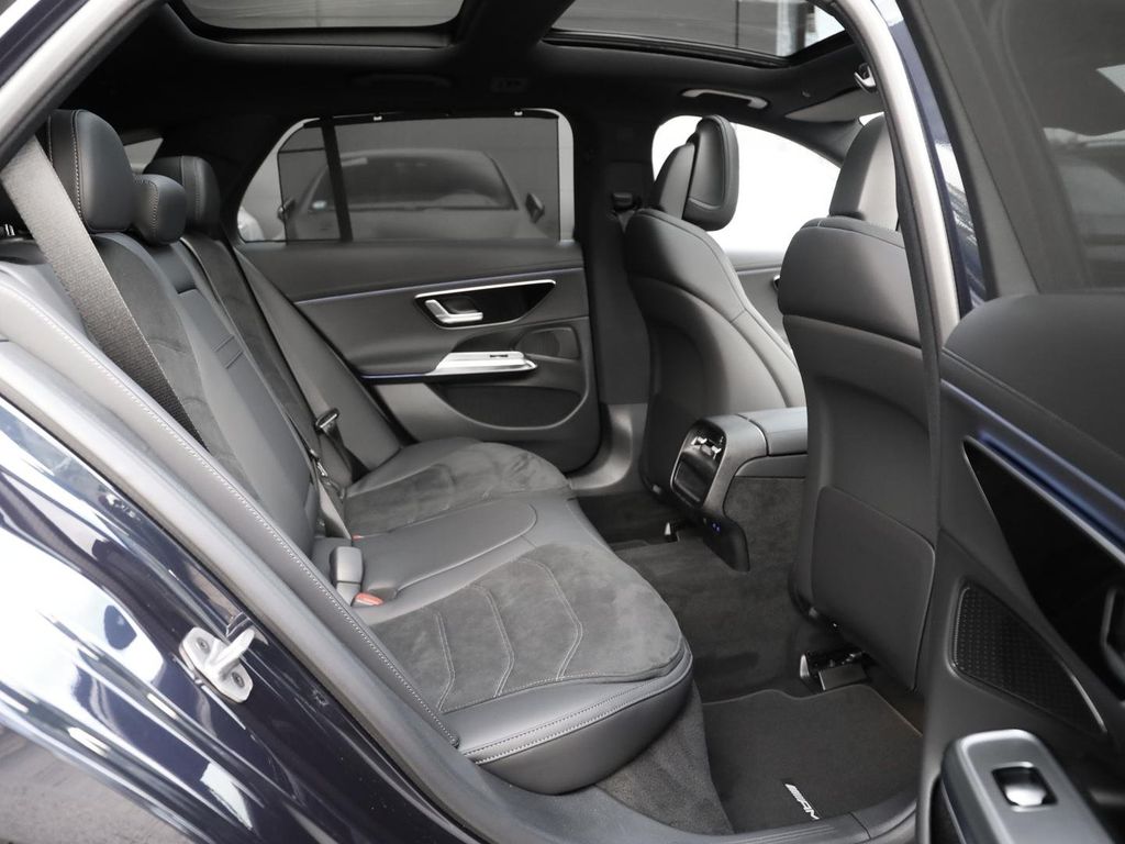 Mercedes-Benz E 300 2025