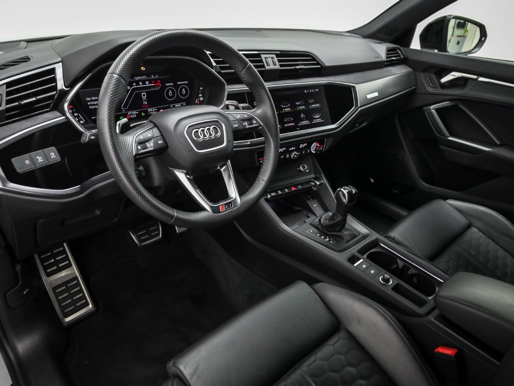 Audi RSQ3 2024