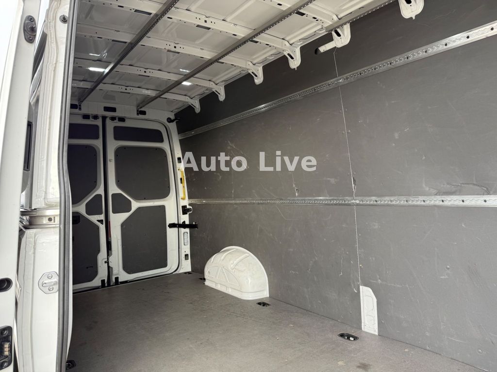 Volkswagen Crafter 2023