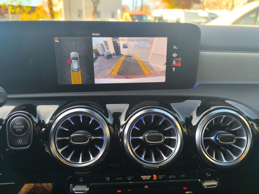 Mercedes-Benz A 200 2023