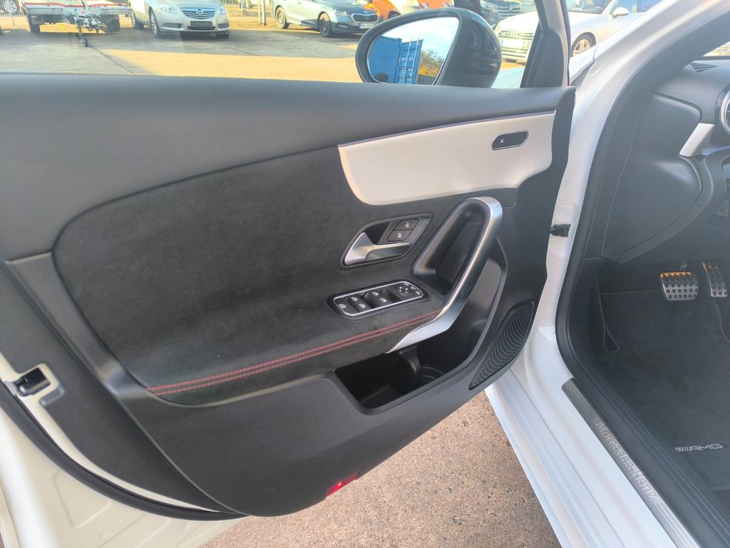 Mercedes-Benz A 200 2023