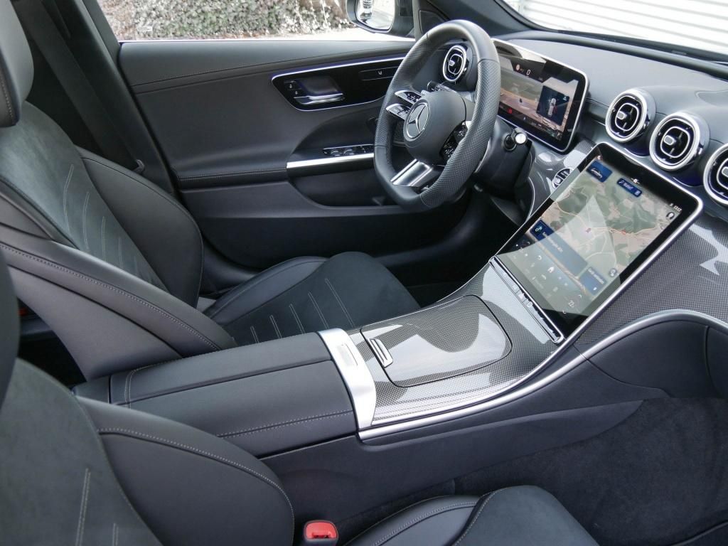 Mercedes-Benz C 300 2025