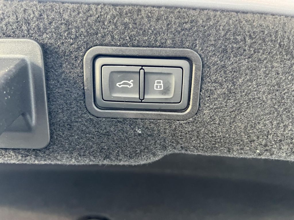 Audi A8 2019