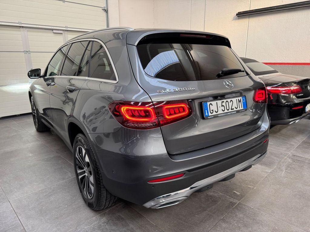 Mercedes-Benz GLC 300 2022
