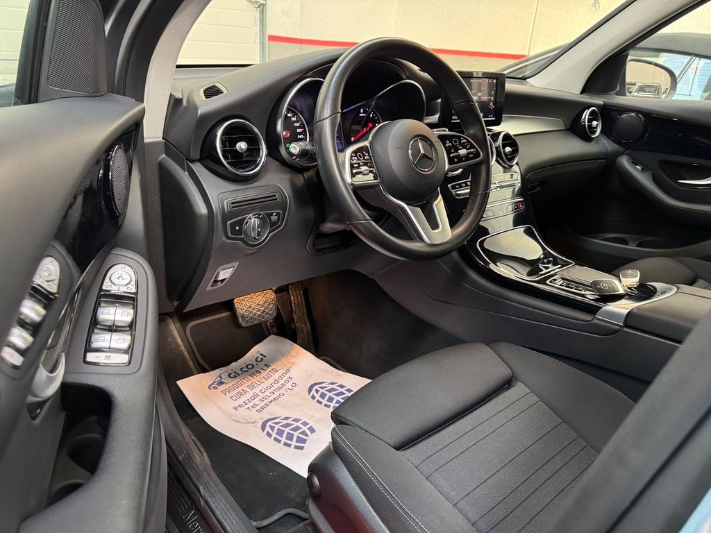 Mercedes-Benz GLC 300 2022