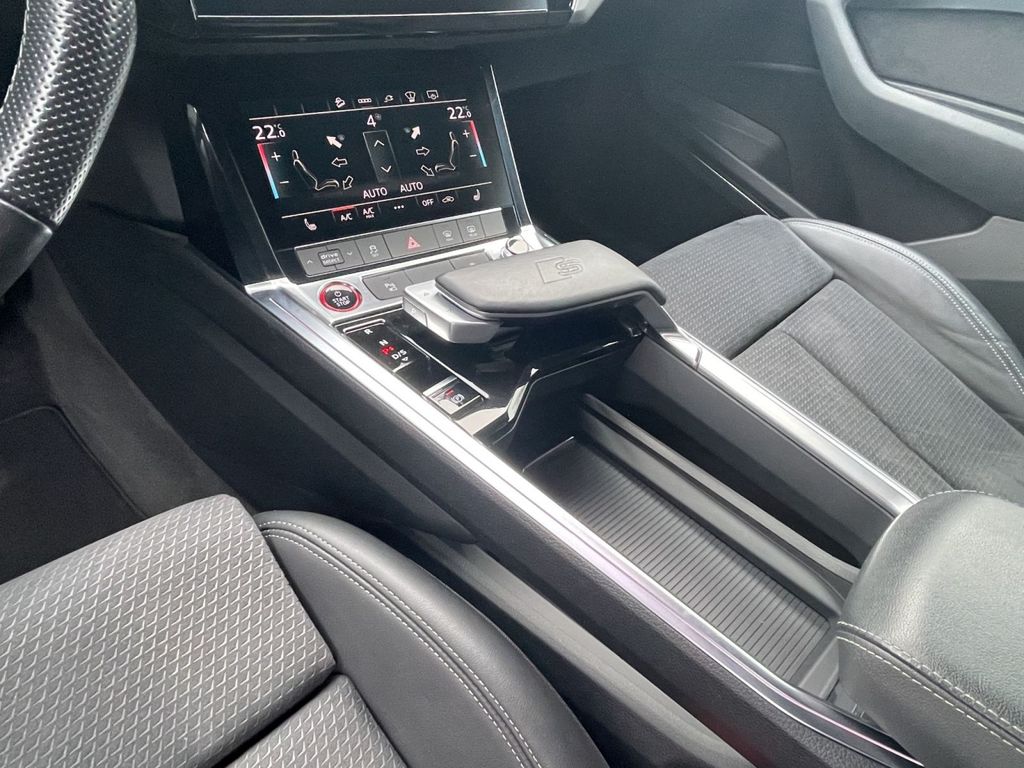 Audi e-tron 2022