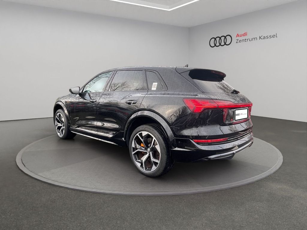 Audi e-tron 2022
