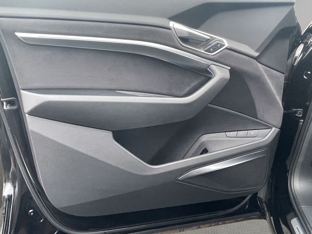 Audi e-tron 2022