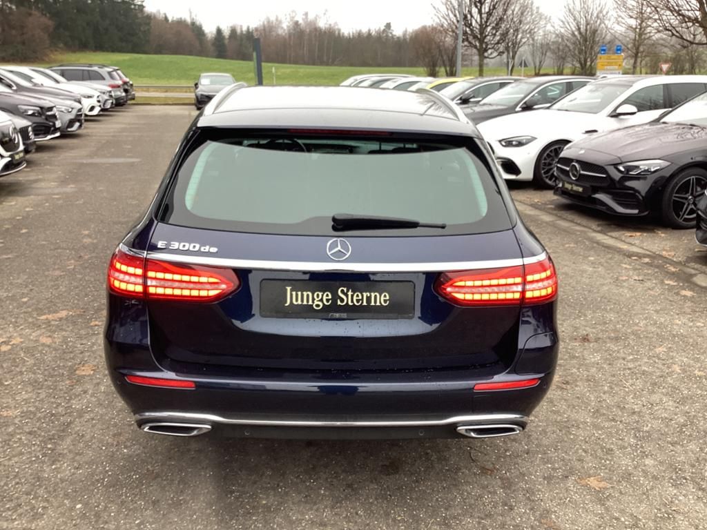 Mercedes-Benz E 300 2022