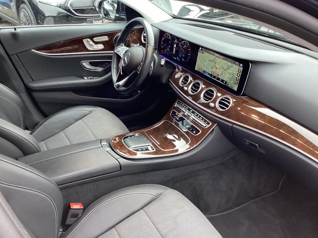 Mercedes-Benz E 300 2022