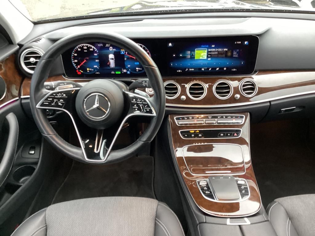 Mercedes-Benz E 300 2022