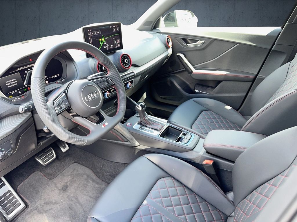 Audi SQ2 2025