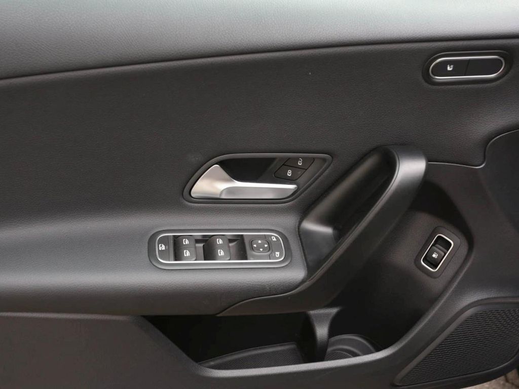 Mercedes-Benz A 250 2021