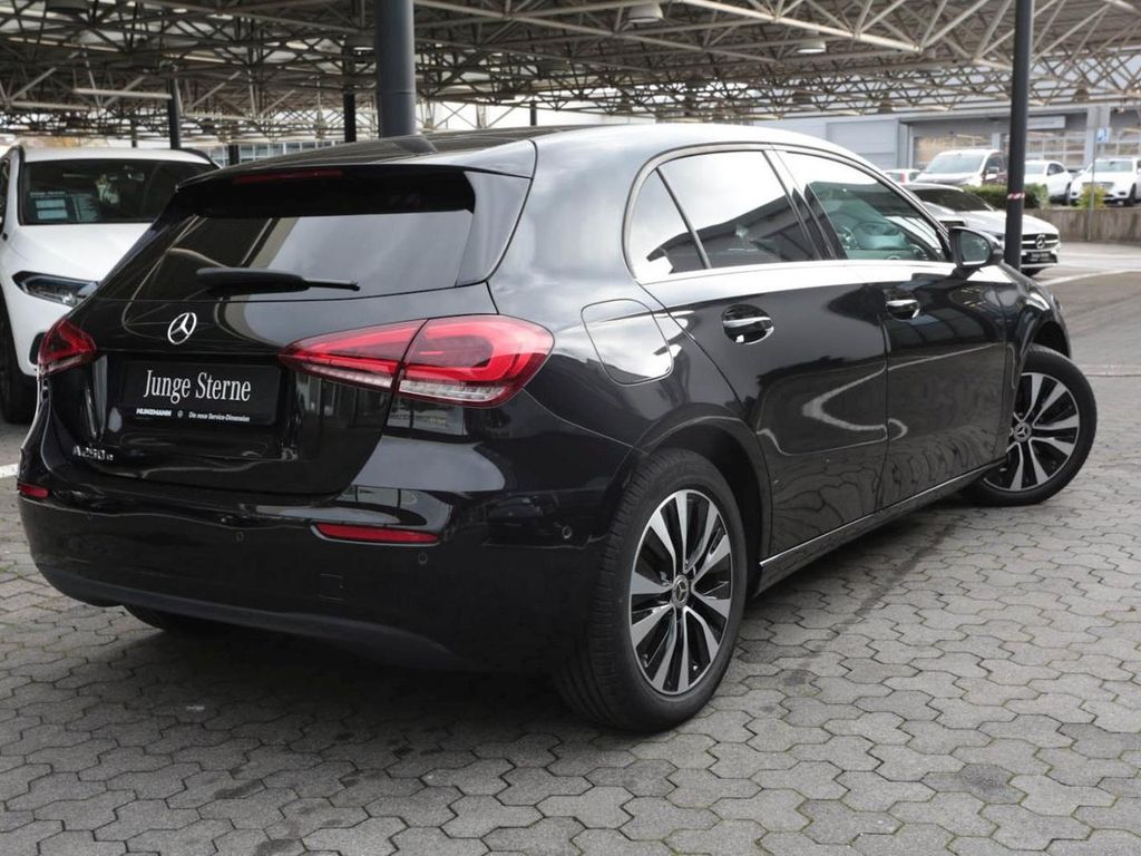 Mercedes-Benz A 250 2021