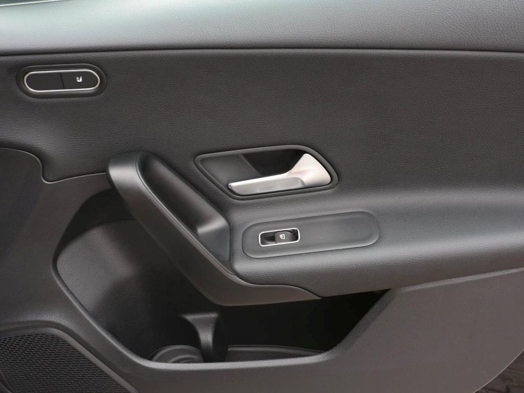 Mercedes-Benz A 250 2021