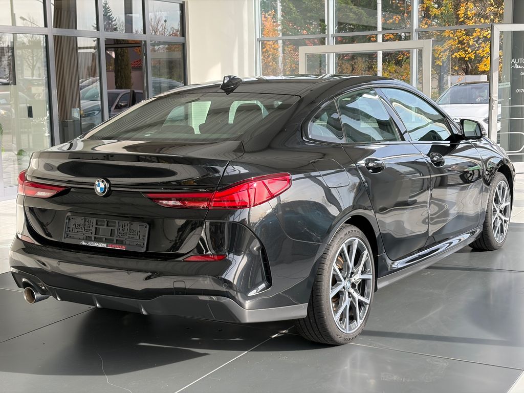 BMW 218 2023