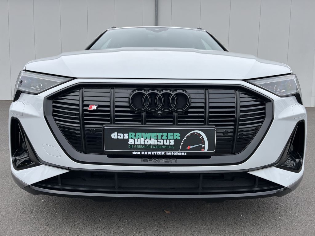 Audi e-tron 2022