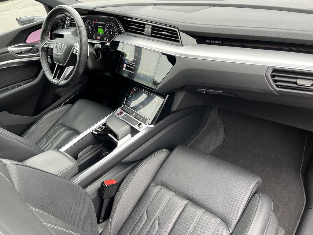 Audi e-tron 2022