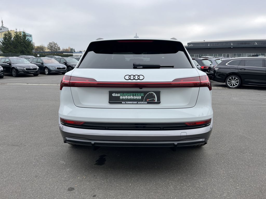 Audi e-tron 2022
