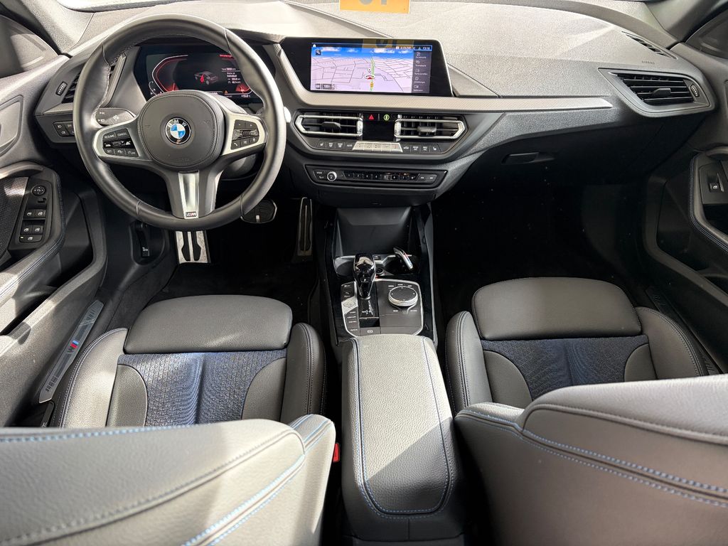 BMW 218 2023