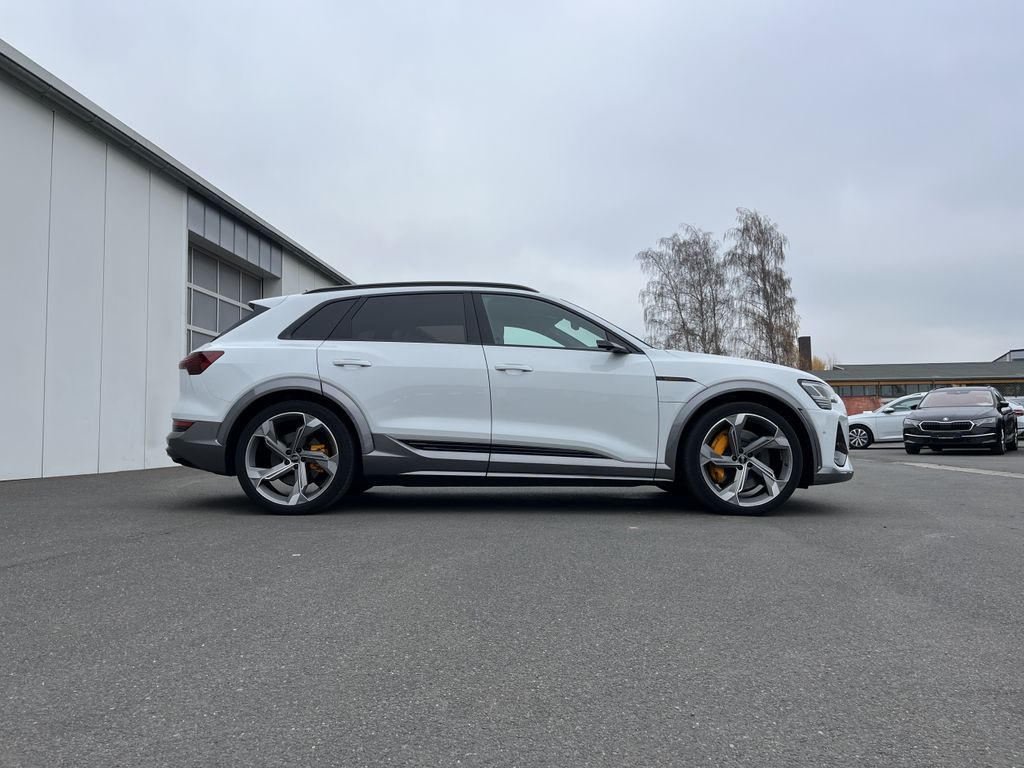 Audi e-tron 2022