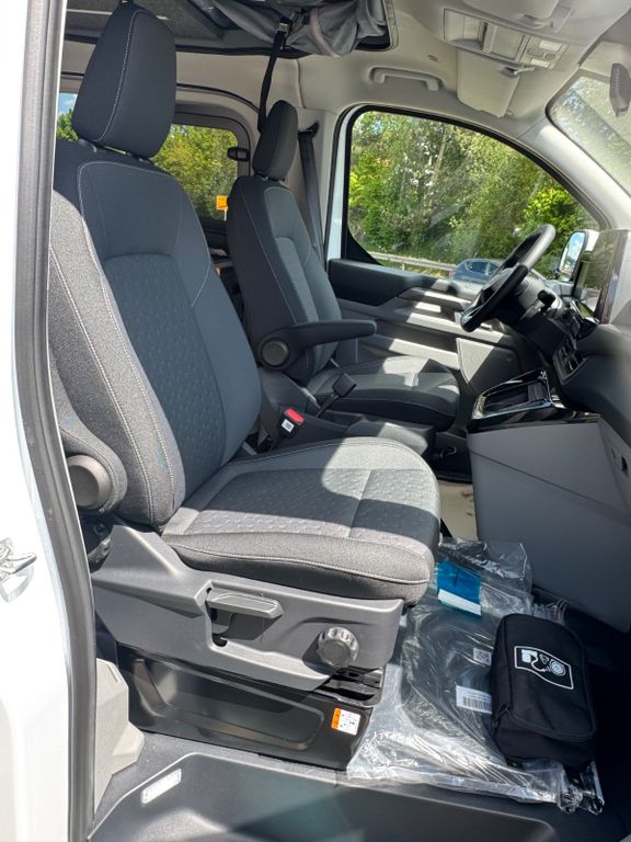 Ford Tourneo Custom 2025