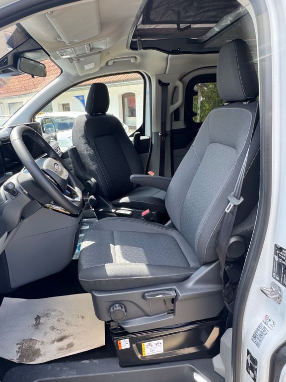 Ford Tourneo Custom 2025